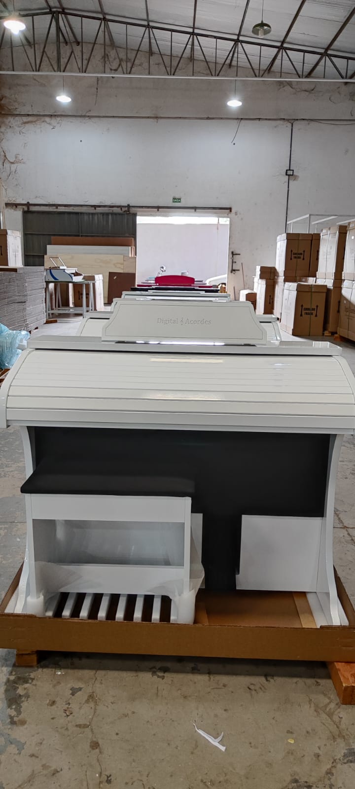 ÓRGÃO DIGITAL ACORDES AC 400 BRANCO BRILHO